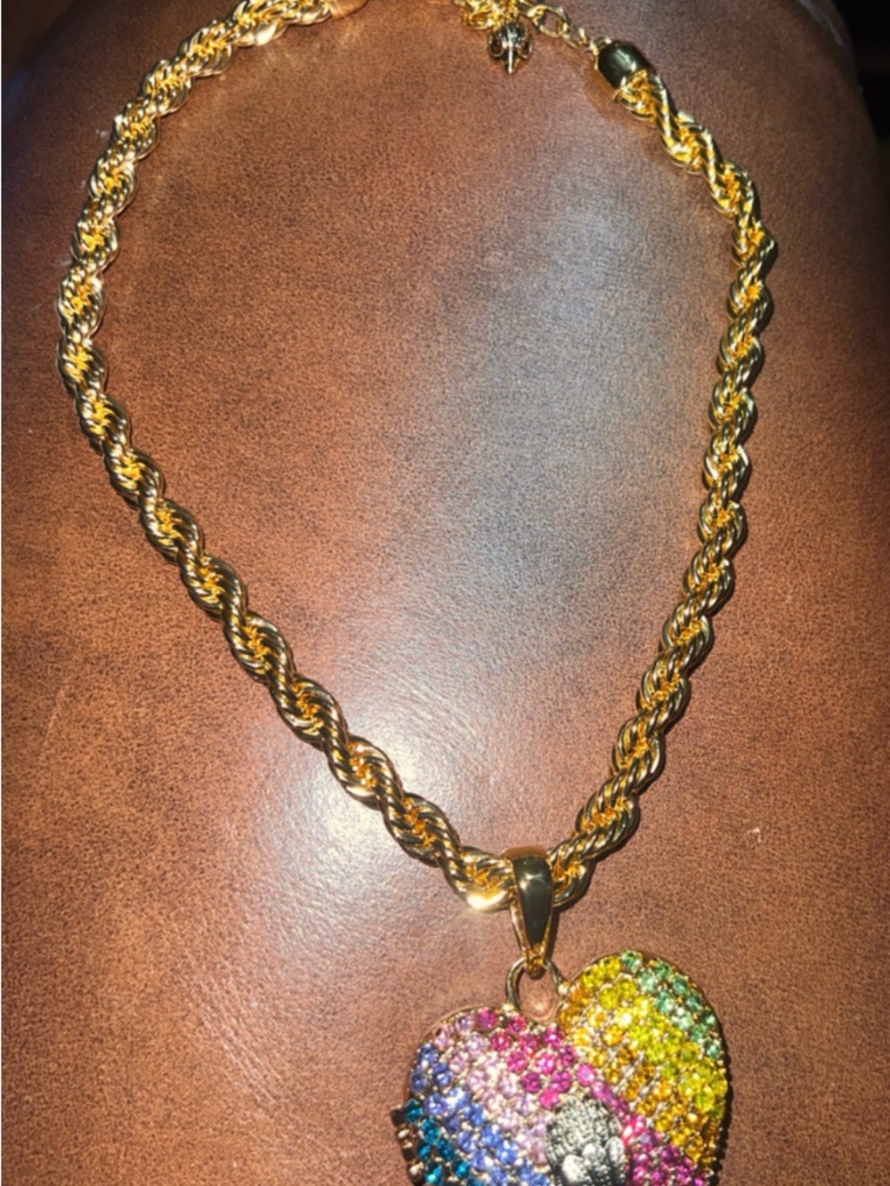 Kurt Geiger XL Rope Gold-Tone Rainbow Heart Pendant Necklace/Locket NWT Rare HTF - Picture 5 of 7